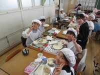 グループに入って楽しく会食