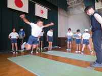立ち幅跳び(6年生)