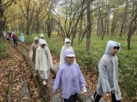 小雨のハイキングです