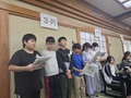 食事は食事係が取り仕切ります