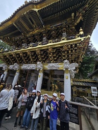 豪華な陽明門