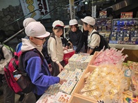 楽しくお土産を選びました