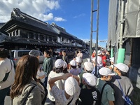 蔵づくりの街並みを見ています
