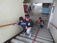 階段を歩きました