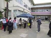 たくさんの方が準備に参加してくださっています