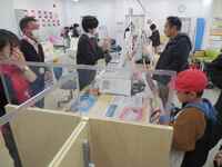 年賀はがきを購入中です