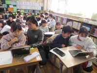 お手伝い中です