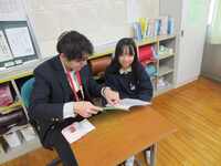 通知表を受け取ります