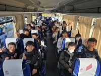 帰りのバスも元気いっぱい