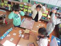 頭に手を置いてスタンバイ