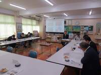 今年度の成果と課題について説明しました