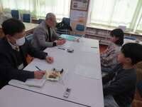 代表委員と委員の対話です