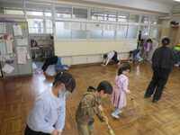 大そうじをしています