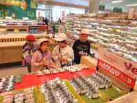 ヤオコーにはおいしい食べ物がいっぱいあります